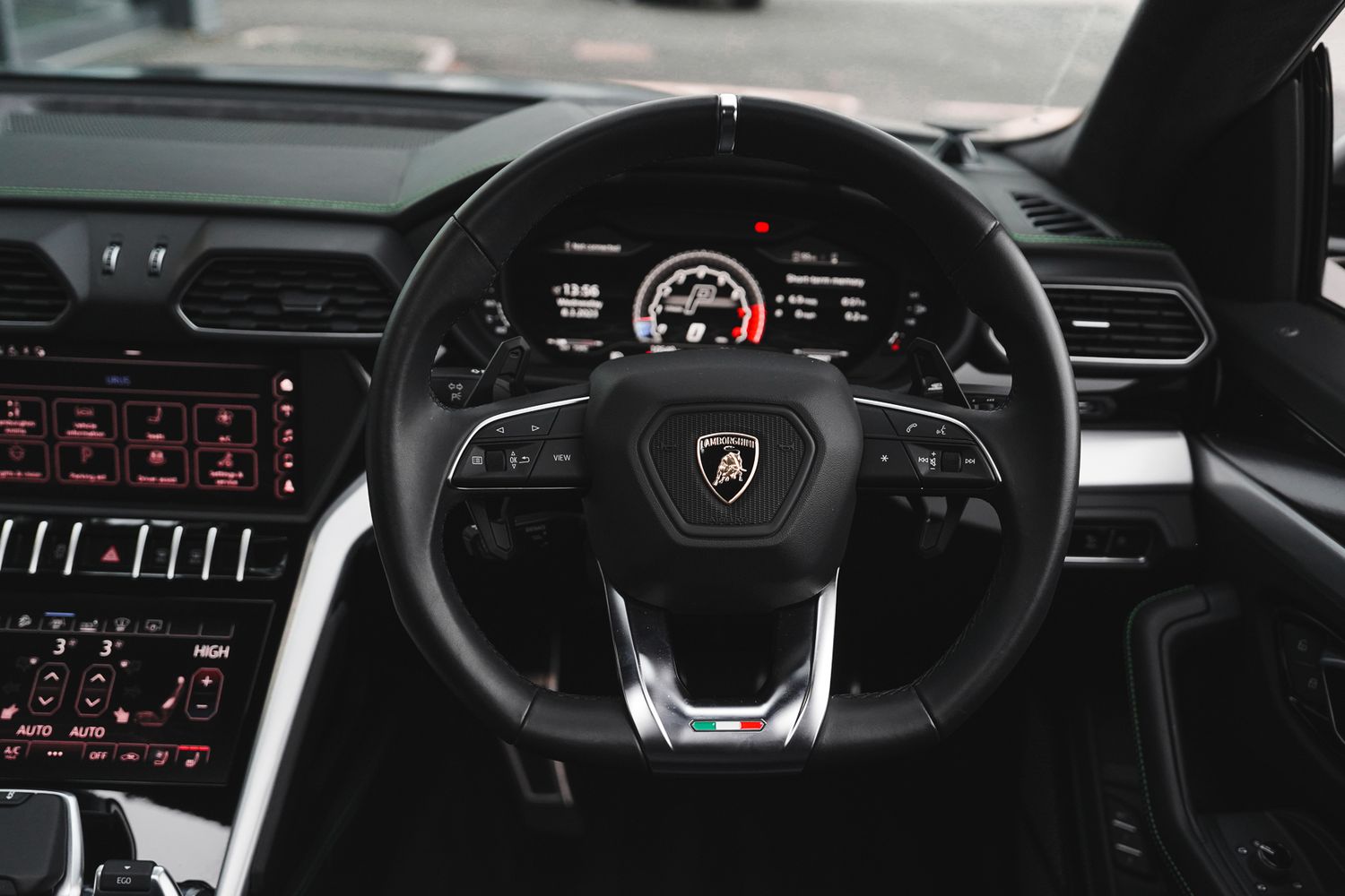 Lamborghini Urus URUS V8 AUTO