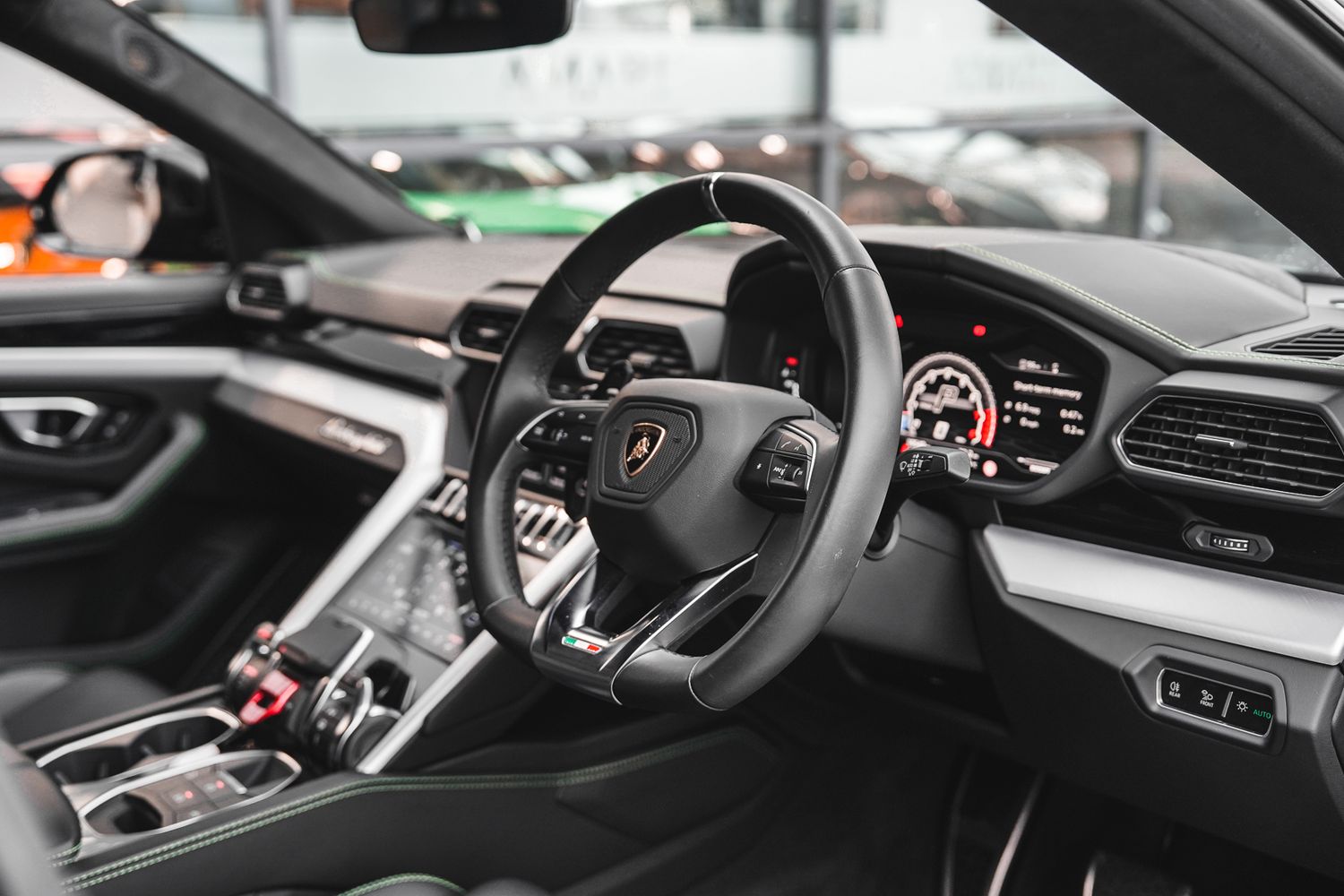 Lamborghini Urus URUS V8 AUTO