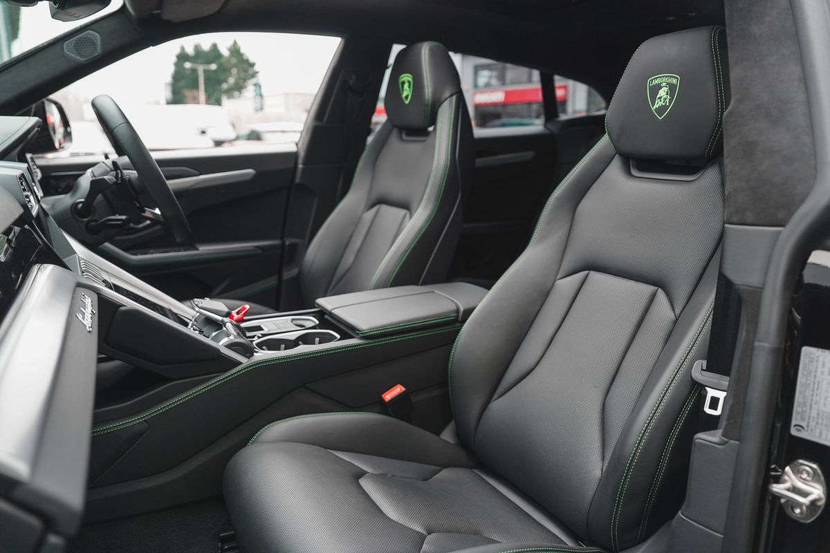 Lamborghini Urus URUS V8 AUTO