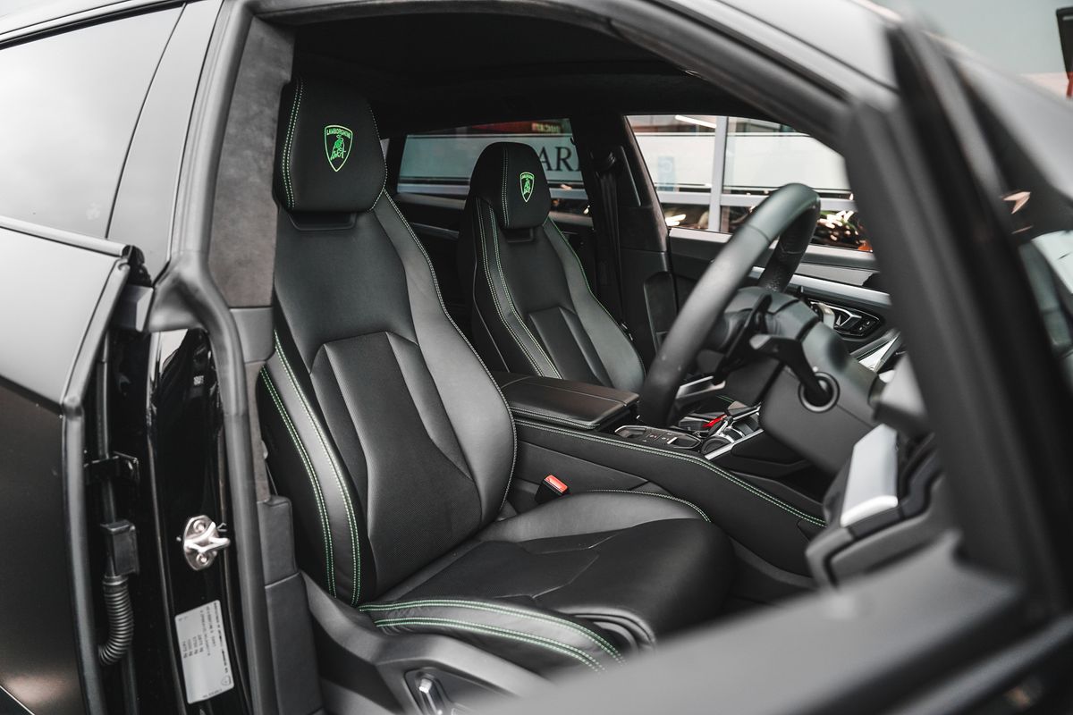 Lamborghini Urus URUS V8 AUTO