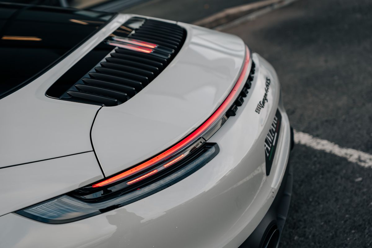 Porsche 911 992 Targa 4 GTS Manual