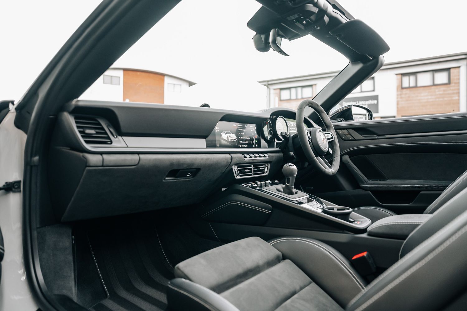 Porsche 911 992 Targa 4 GTS Manual