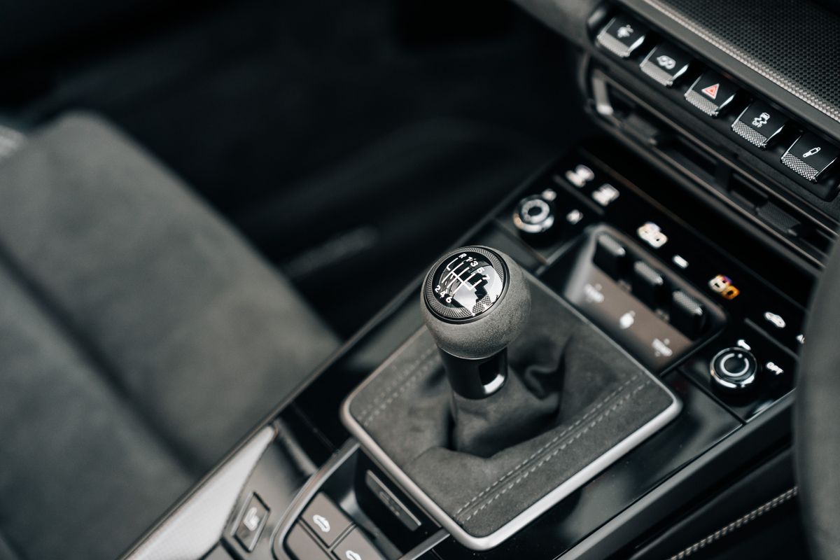 Porsche 911 992 Targa 4 GTS Manual
