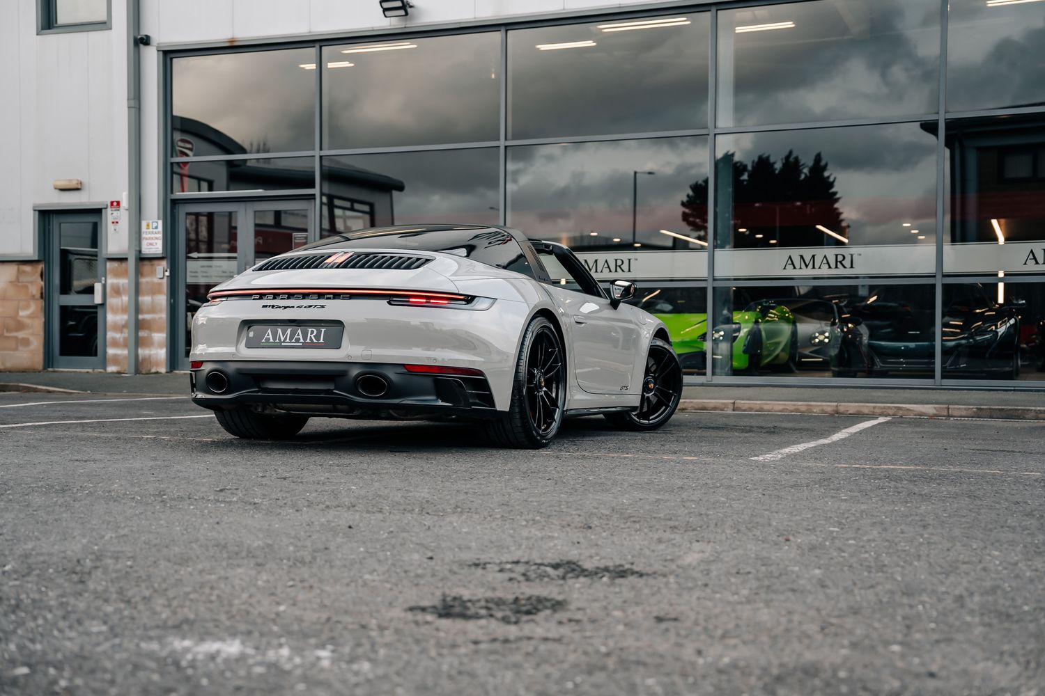 Porsche 911 992 Targa 4 GTS Manual
