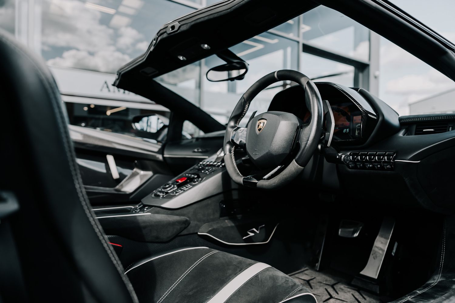 Lamborghini Aventador SV Roadster LP 750-4