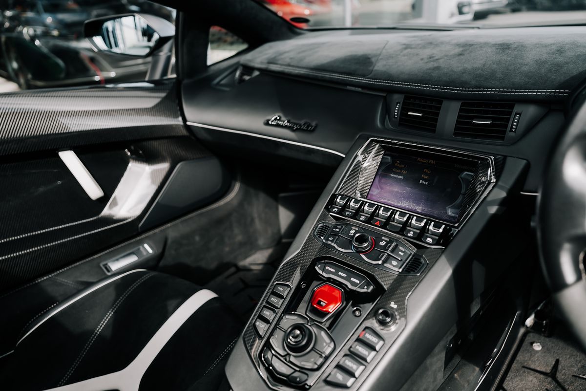 Lamborghini Aventador SV Roadster LP 750-4