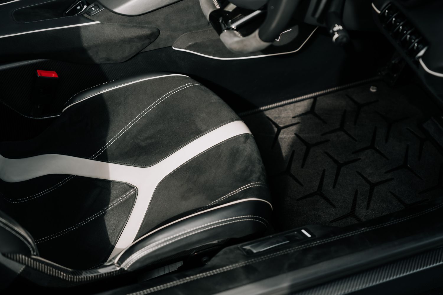 Lamborghini Aventador SV Roadster LP 750-4