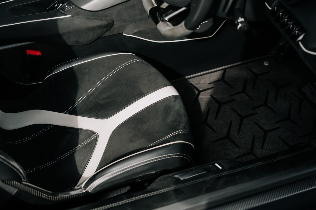 Lamborghini Aventador SV Roadster LP 750-4