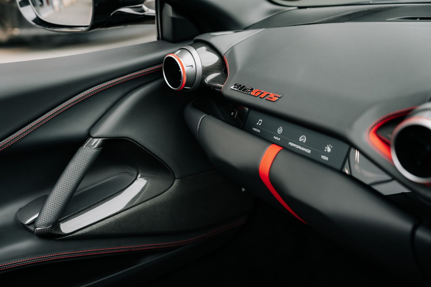 Ferrari 812 GTS