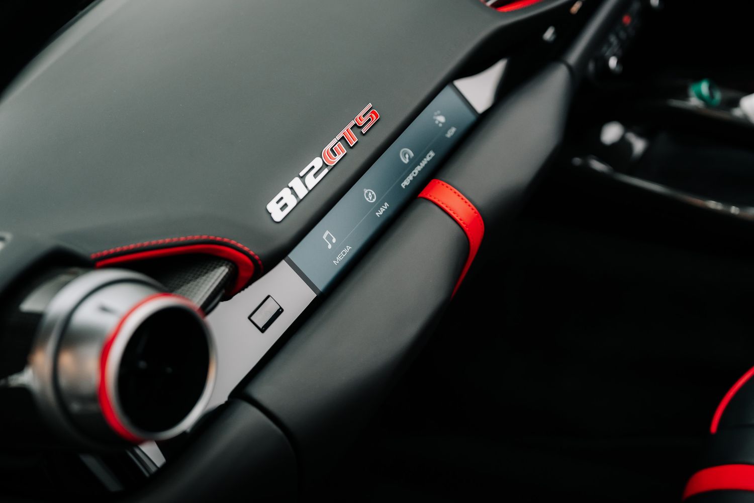 Ferrari 812 GTS