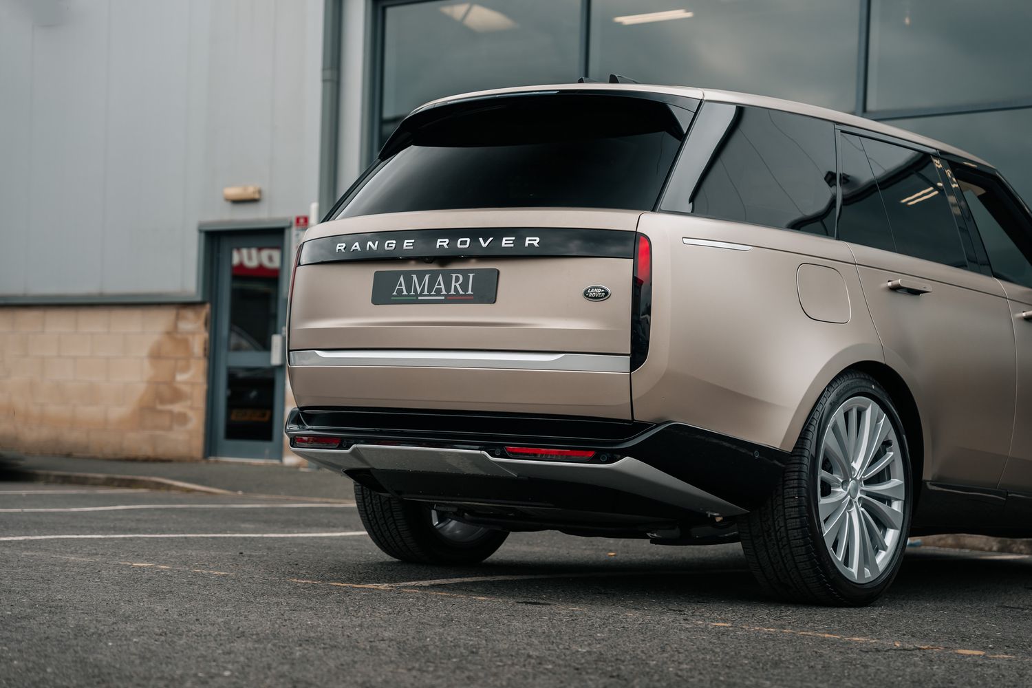 Land Rover Range Rover First Edition Autobiography D MHEV Auto
