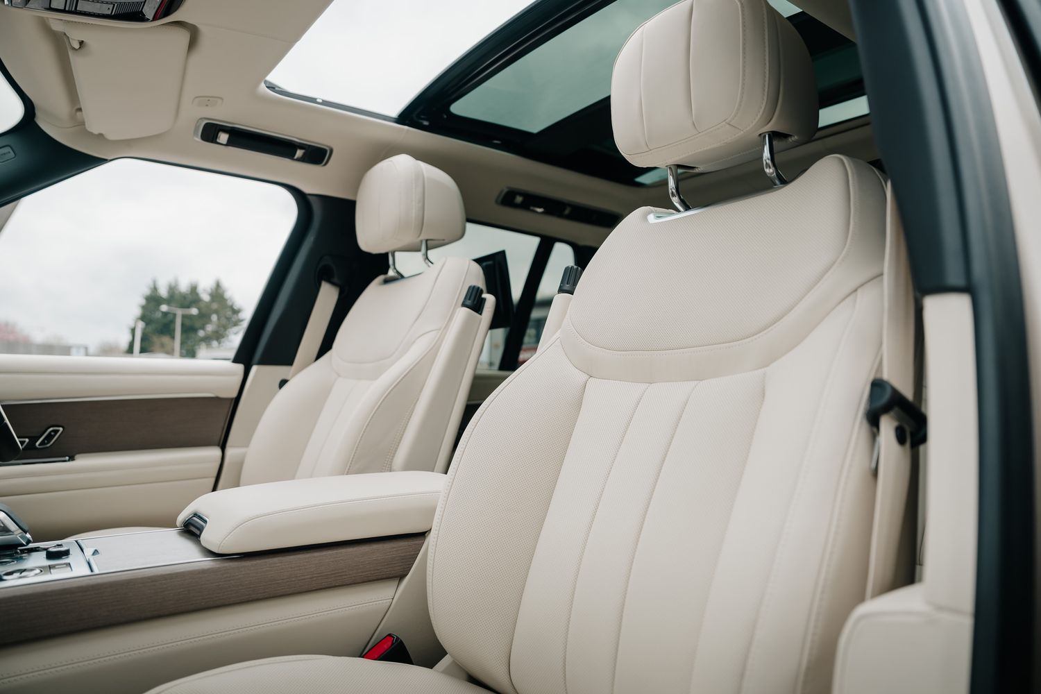 Land Rover Range Rover First Edition Autobiography D MHEV Auto