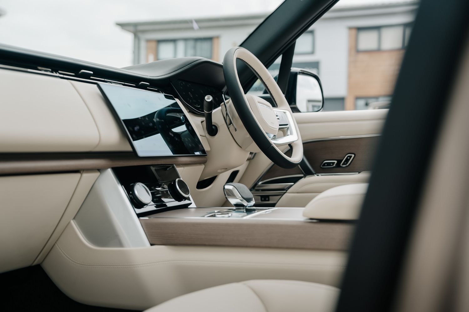 Land Rover Range Rover First Edition Autobiography D MHEV Auto