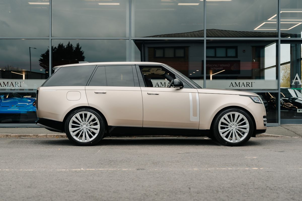 Land Rover Range Rover First Edition Autobiography D MHEV Auto