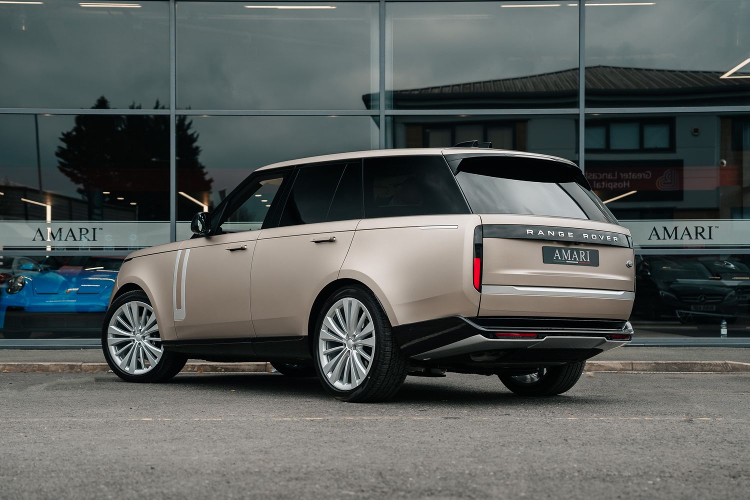 Land Rover Range Rover First Edition Autobiography D MHEV Auto