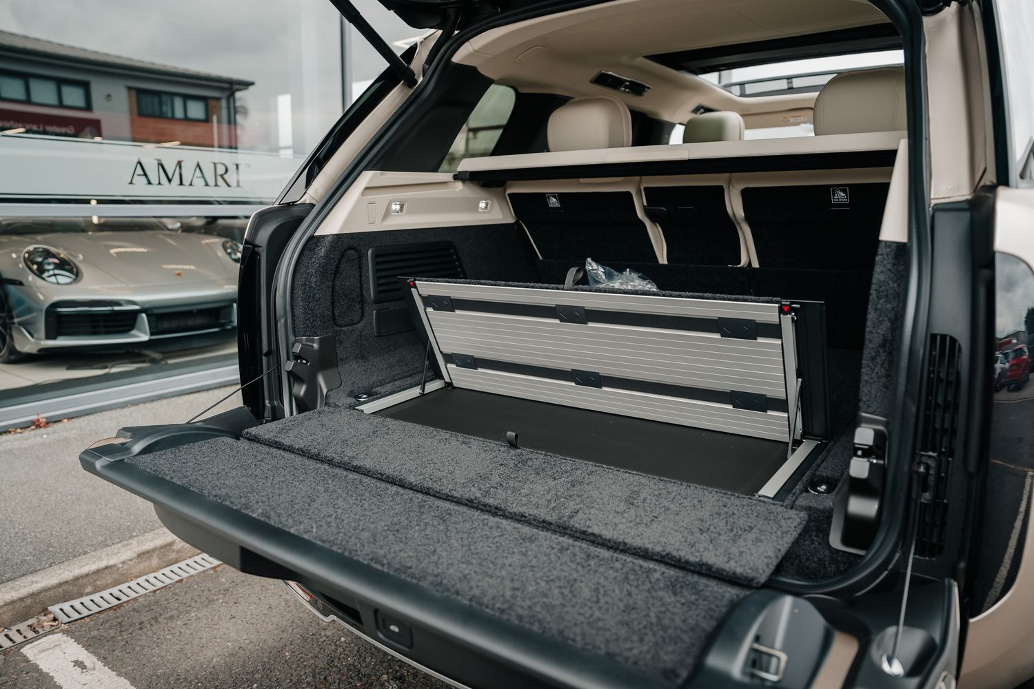 Land Rover Range Rover First Edition Autobiography D MHEV Auto