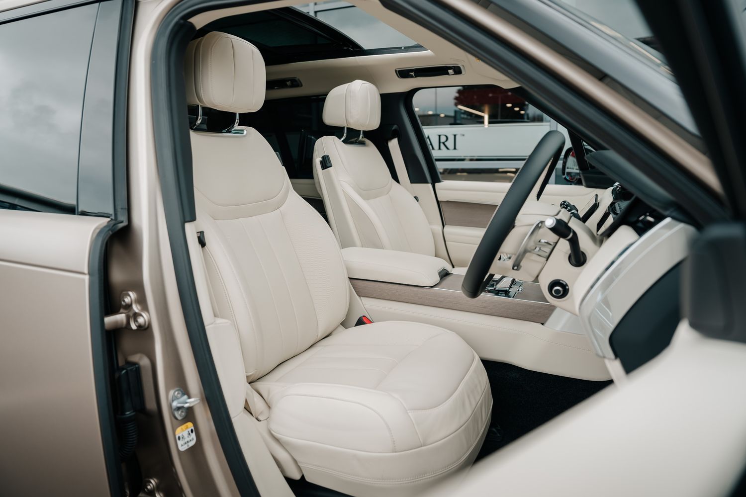 Land Rover Range Rover First Edition Autobiography D MHEV Auto