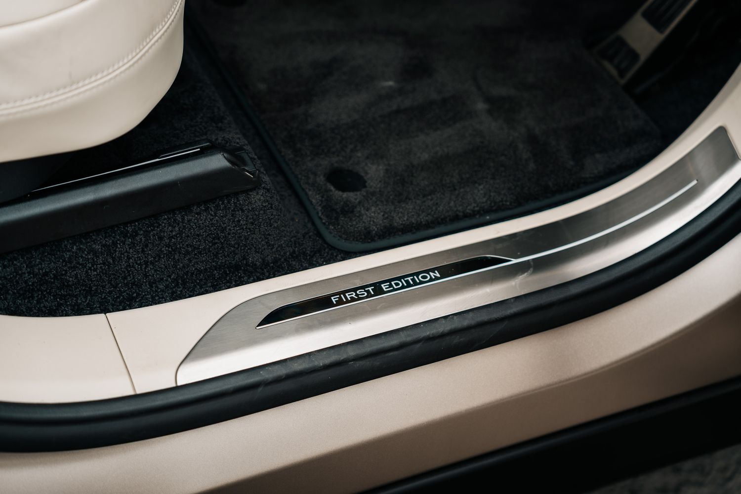 Land Rover Range Rover First Edition Autobiography D MHEV Auto