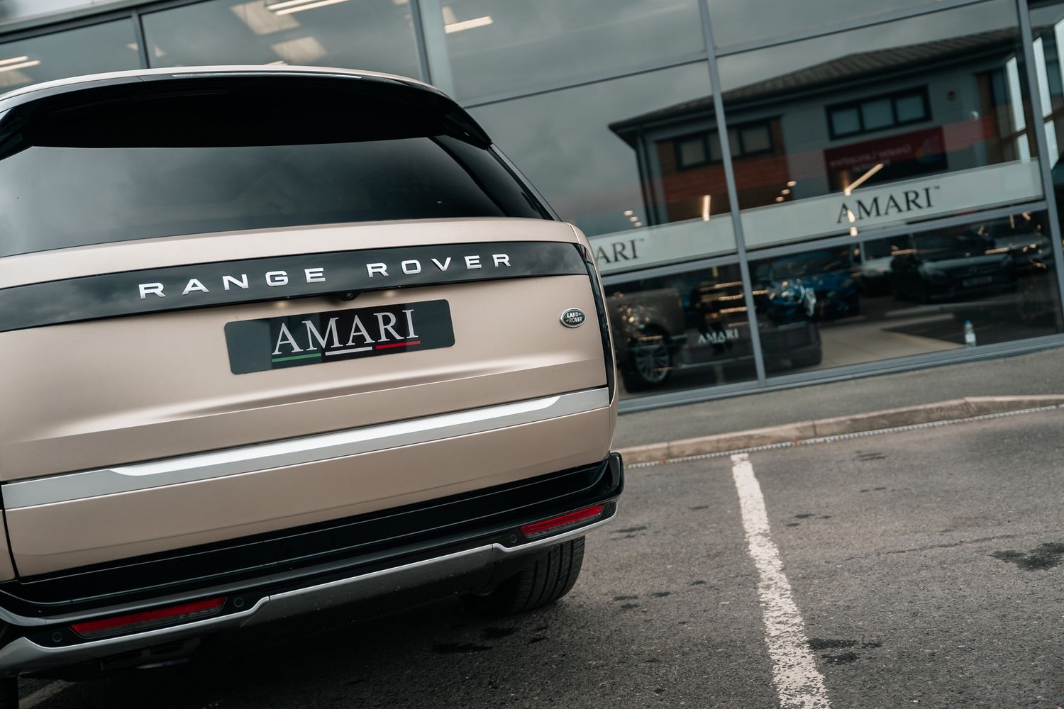 Land Rover Range Rover First Edition Autobiography D MHEV Auto