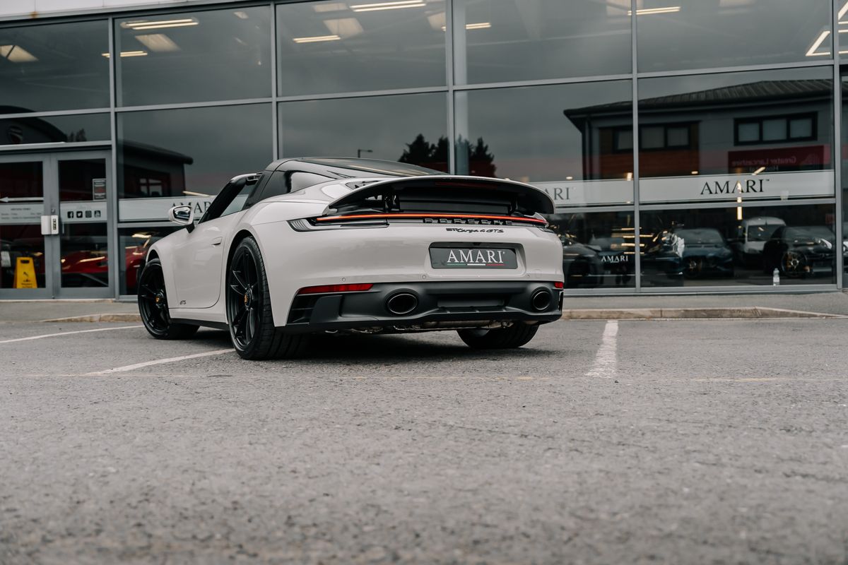 Porsche 911 992 Targa 4 GTS