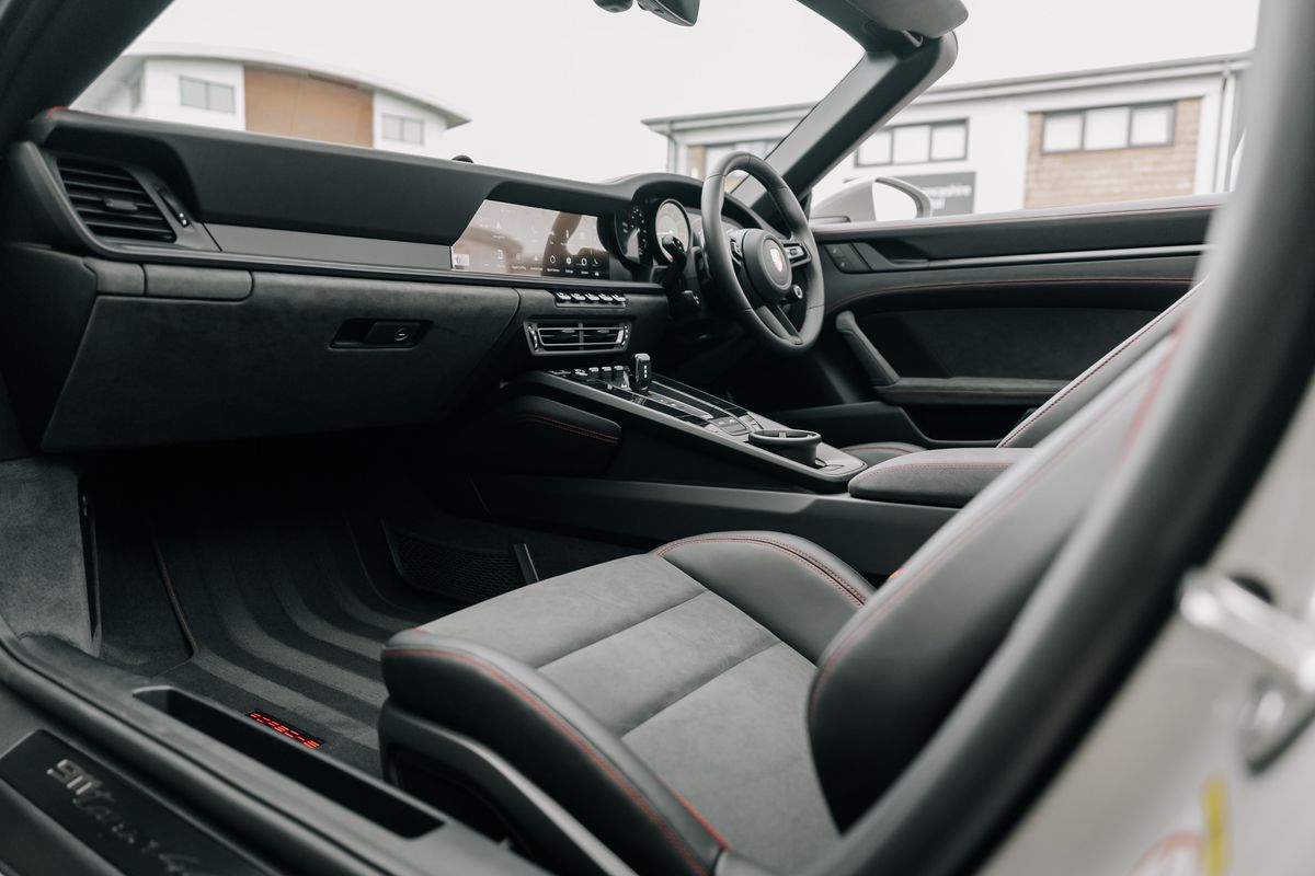 Porsche 911 992 Targa 4 GTS