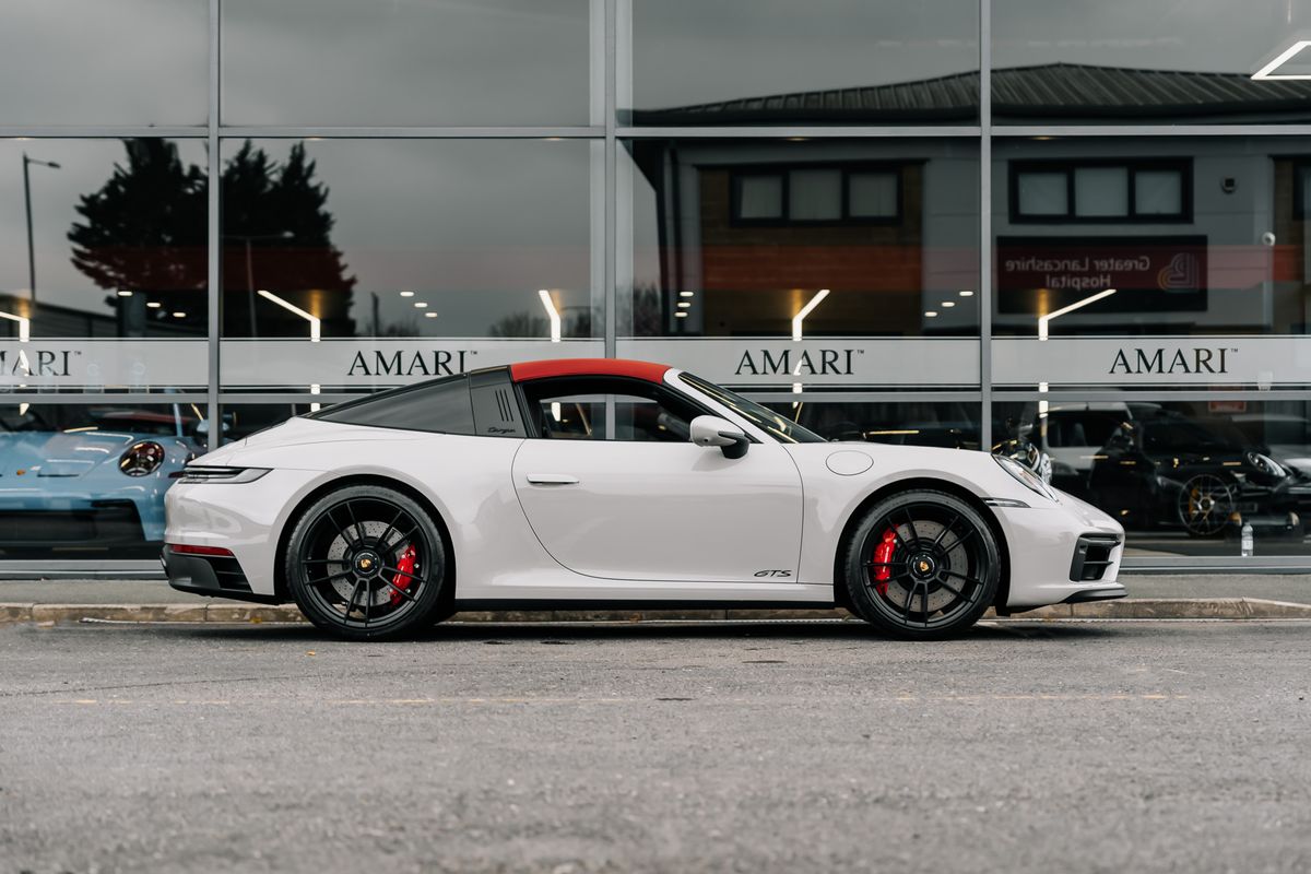 Porsche 911 992 Targa 4 GTS