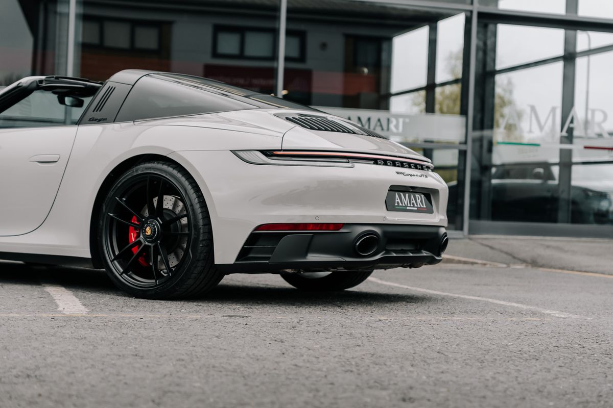 Porsche 911 992 Targa 4 GTS