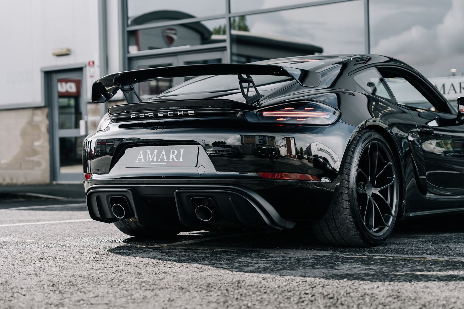 Porsche 718 Cayman GT4