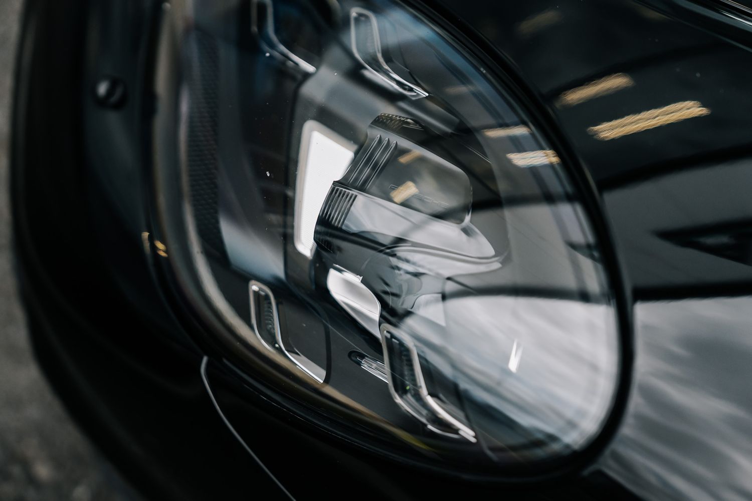 Porsche 718 Cayman GT4