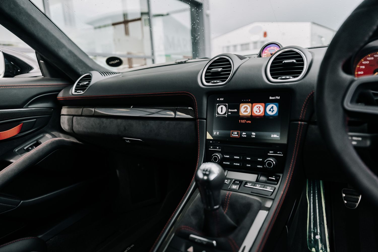 Porsche 718 Cayman GT4