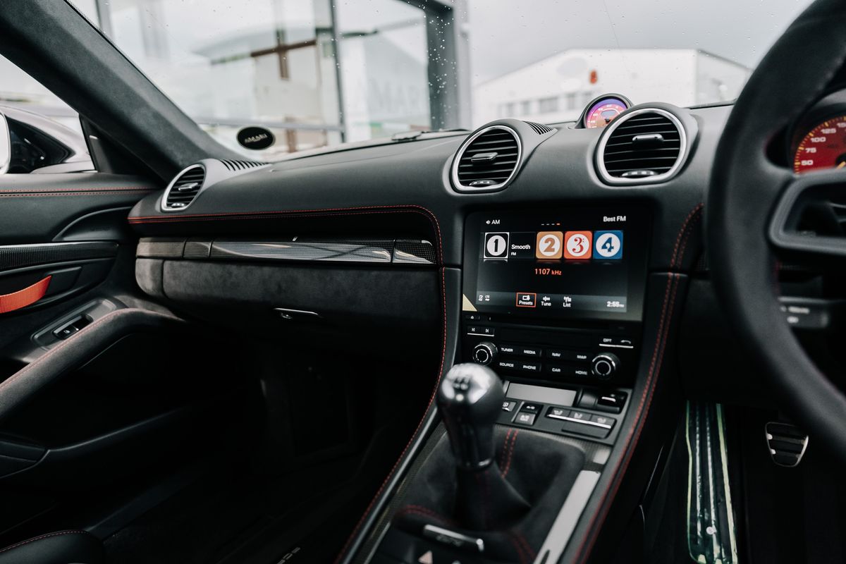 Porsche 718 Cayman GT4