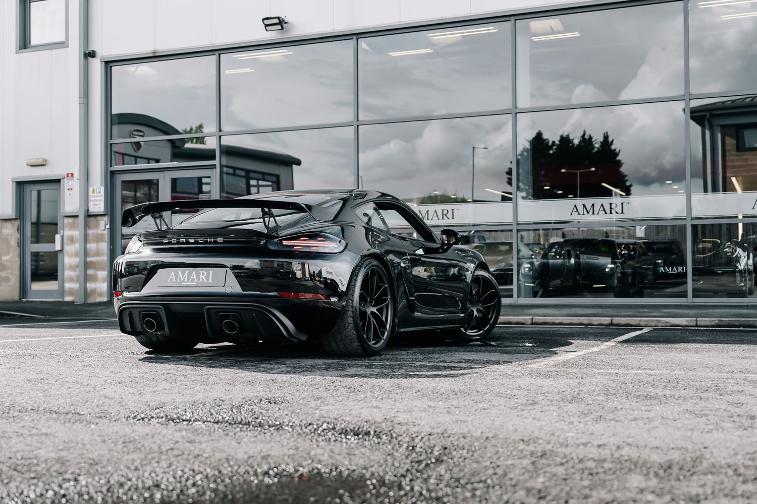 Porsche 718 Cayman GT4