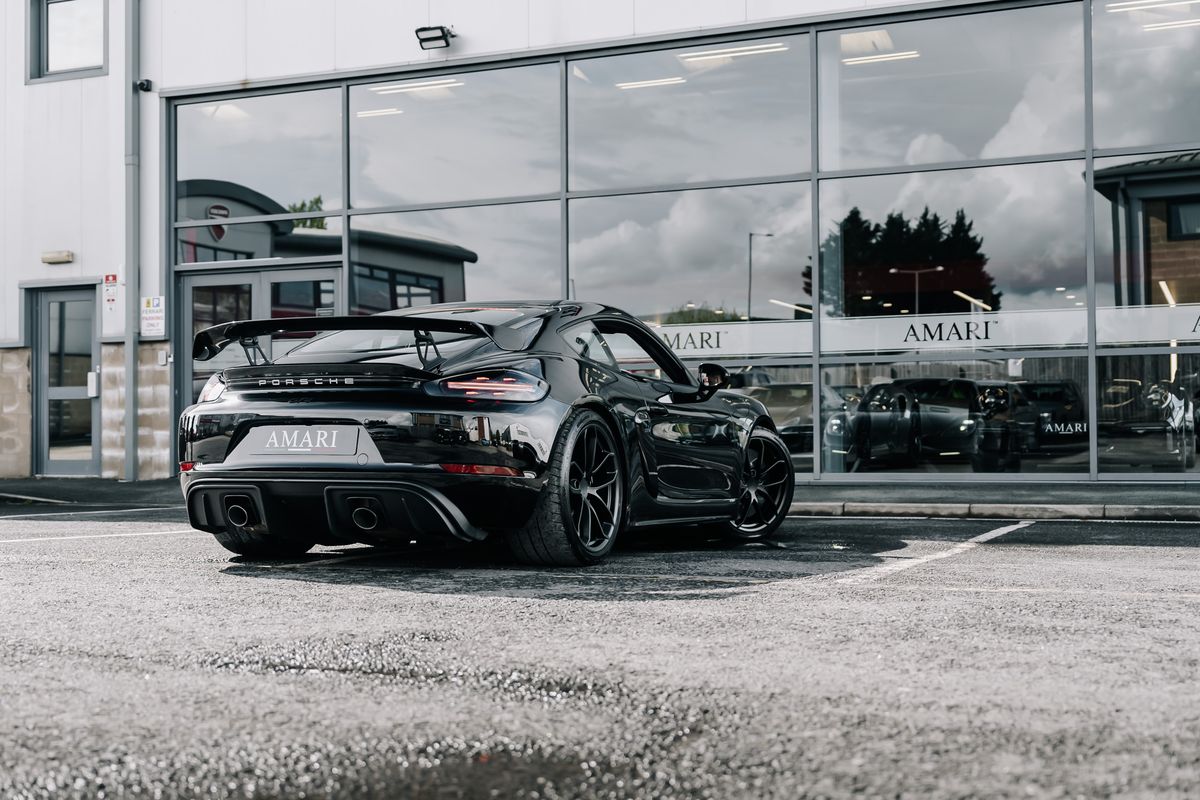 Porsche 718 Cayman GT4