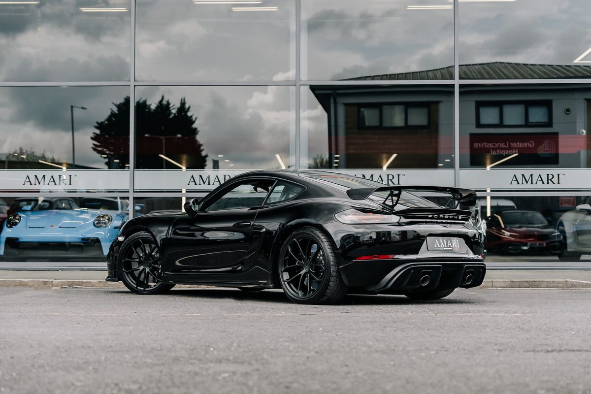 Porsche 718 Cayman GT4