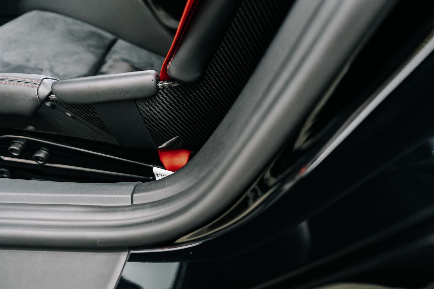 Porsche 718 Cayman GT4