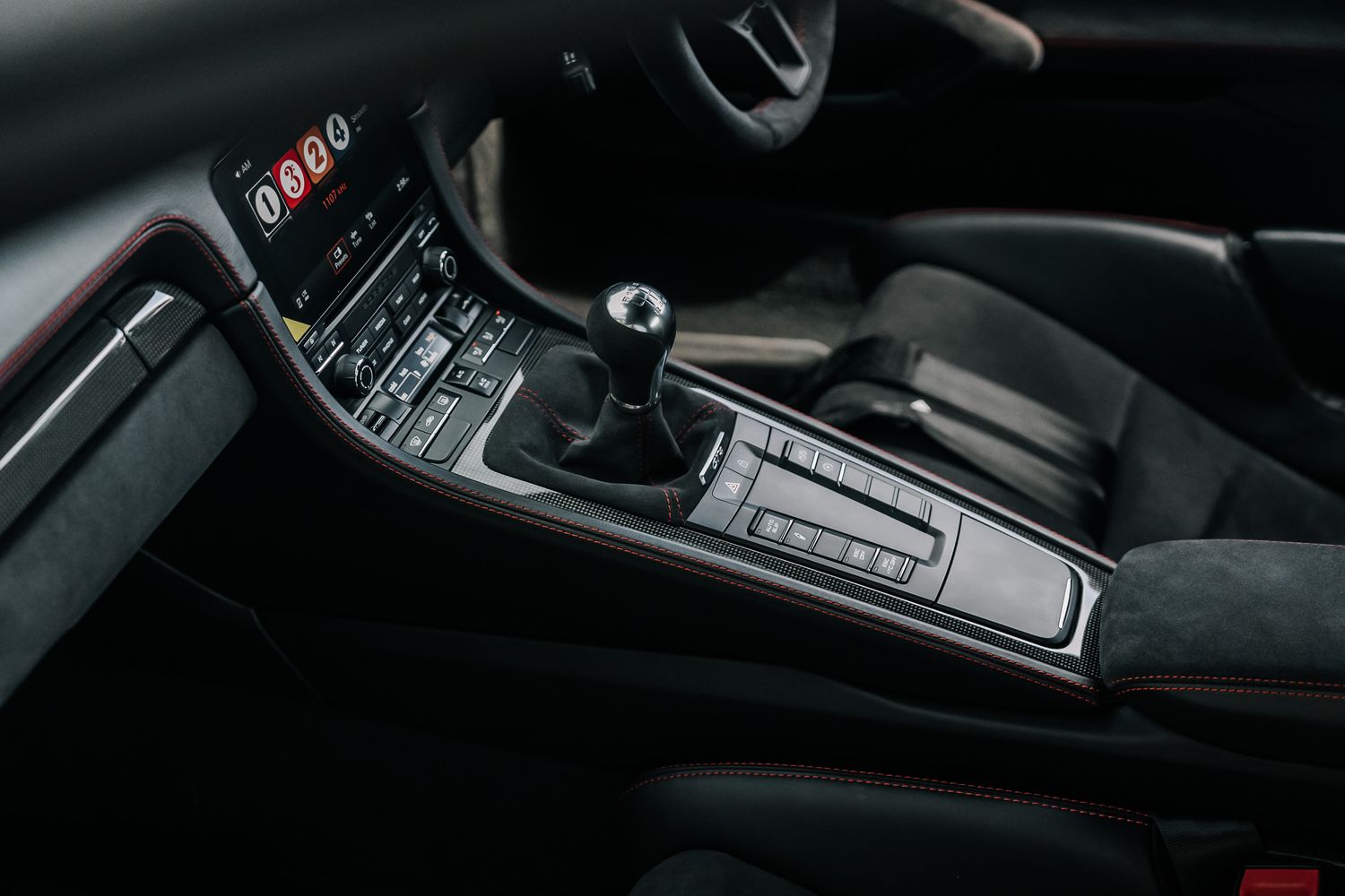 Porsche 718 Cayman GT4