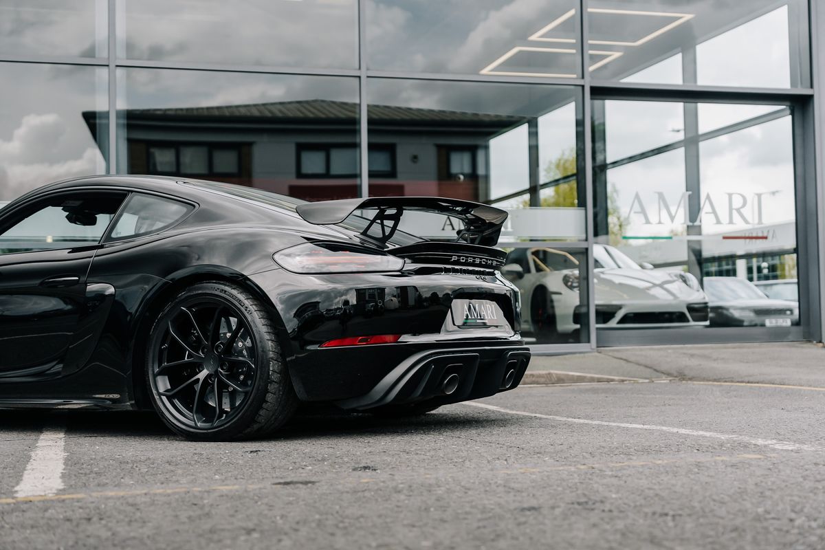 Porsche 718 Cayman GT4