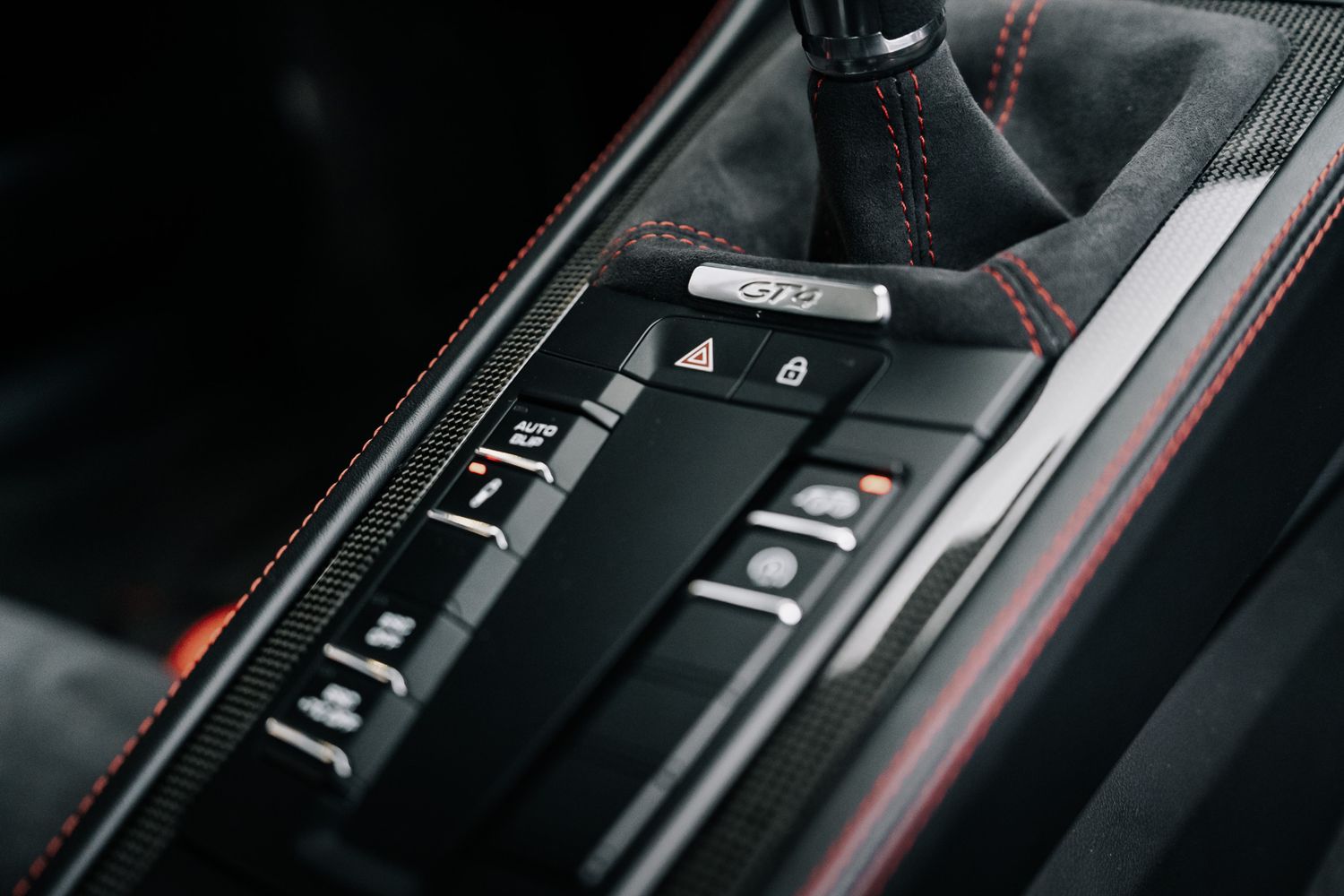 Porsche 718 Cayman GT4