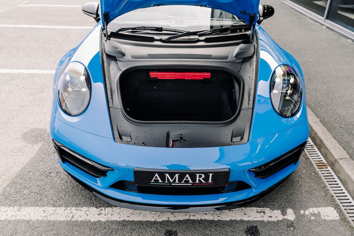 Porsche 911 992 Carrera 4 GTS Convertible