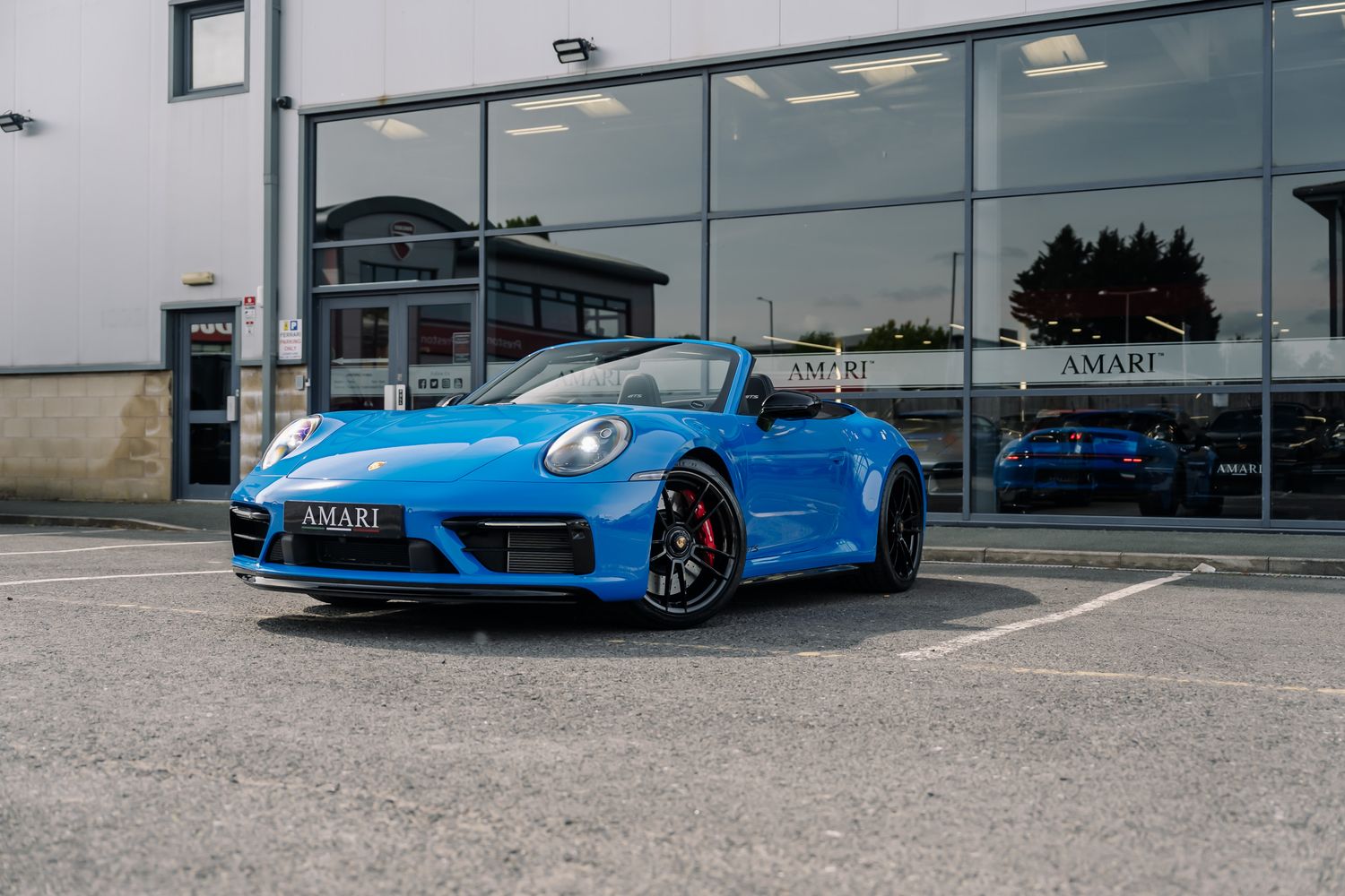 Porsche 911 992 Carrera 4 GTS Convertible