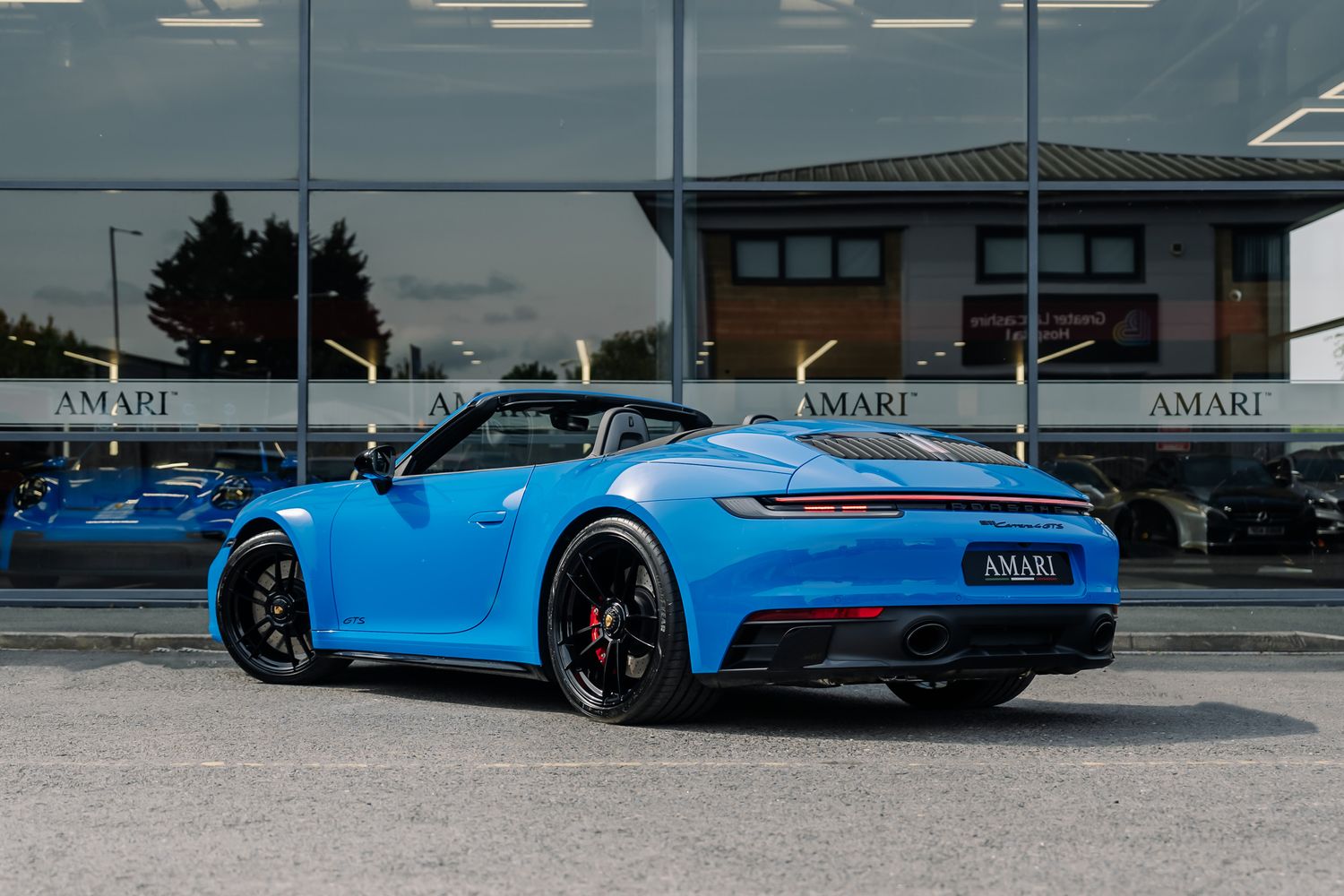 Porsche 911 992 Carrera 4 GTS Convertible