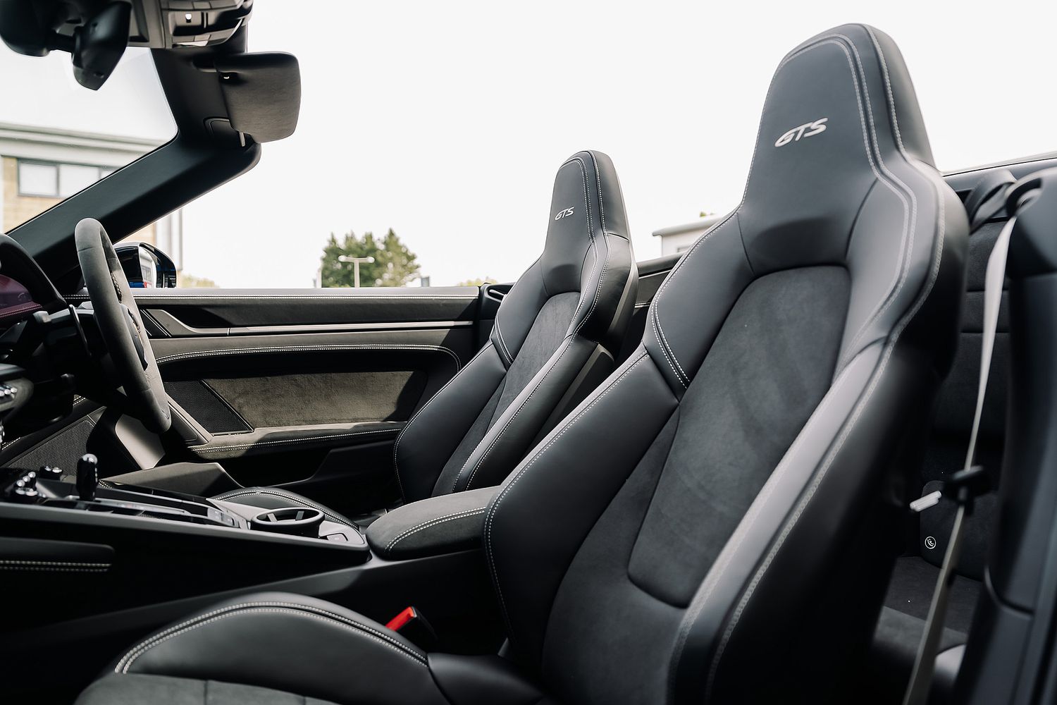 Porsche 911 992 Carrera 4 GTS Convertible