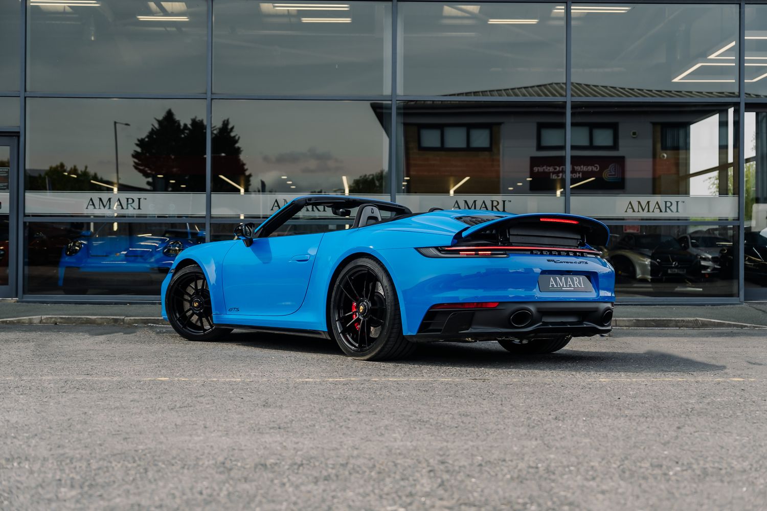 Porsche 911 992 Carrera 4 GTS Convertible