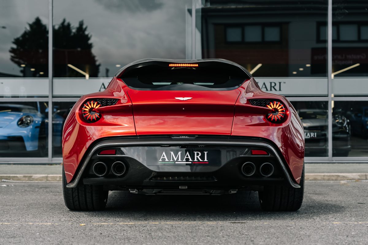 Aston Martin Vanquish Zagato Shooting Brake V12