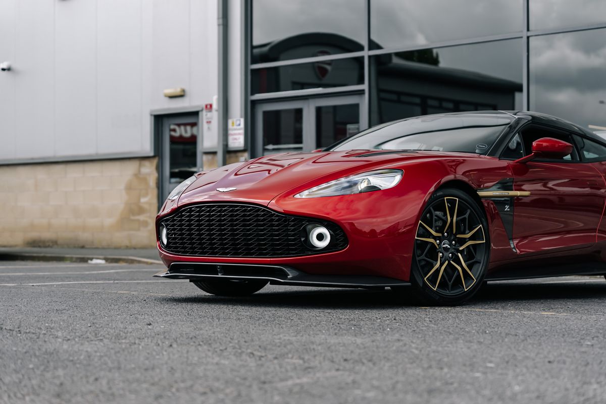 Aston Martin Vanquish Zagato Shooting Brake V12
