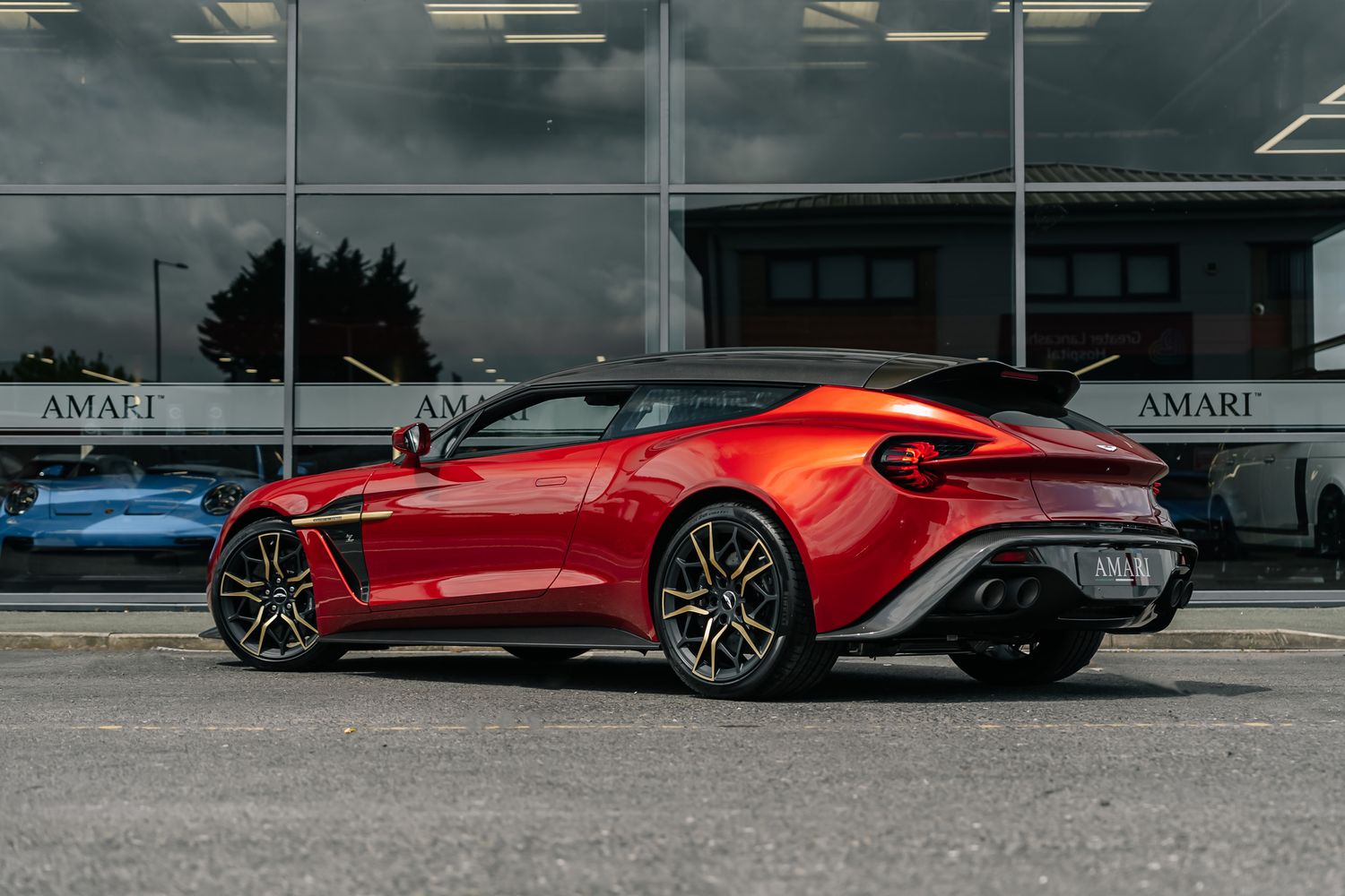 Aston Martin Vanquish Zagato Shooting Brake V12