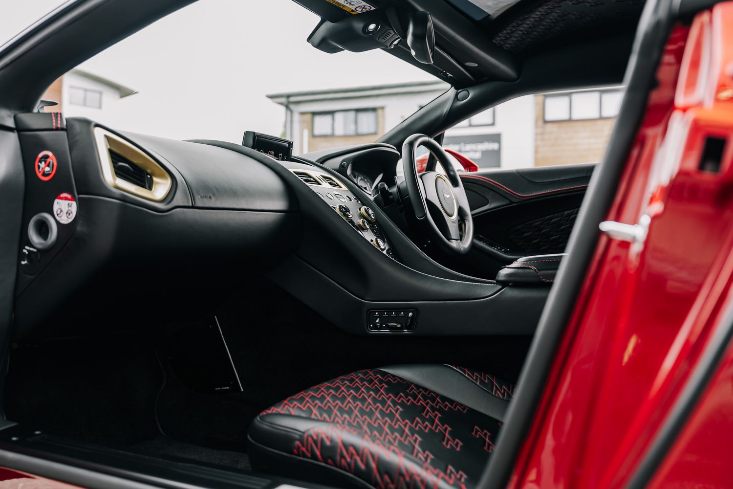 Aston Martin Vanquish Zagato Shooting Brake V12