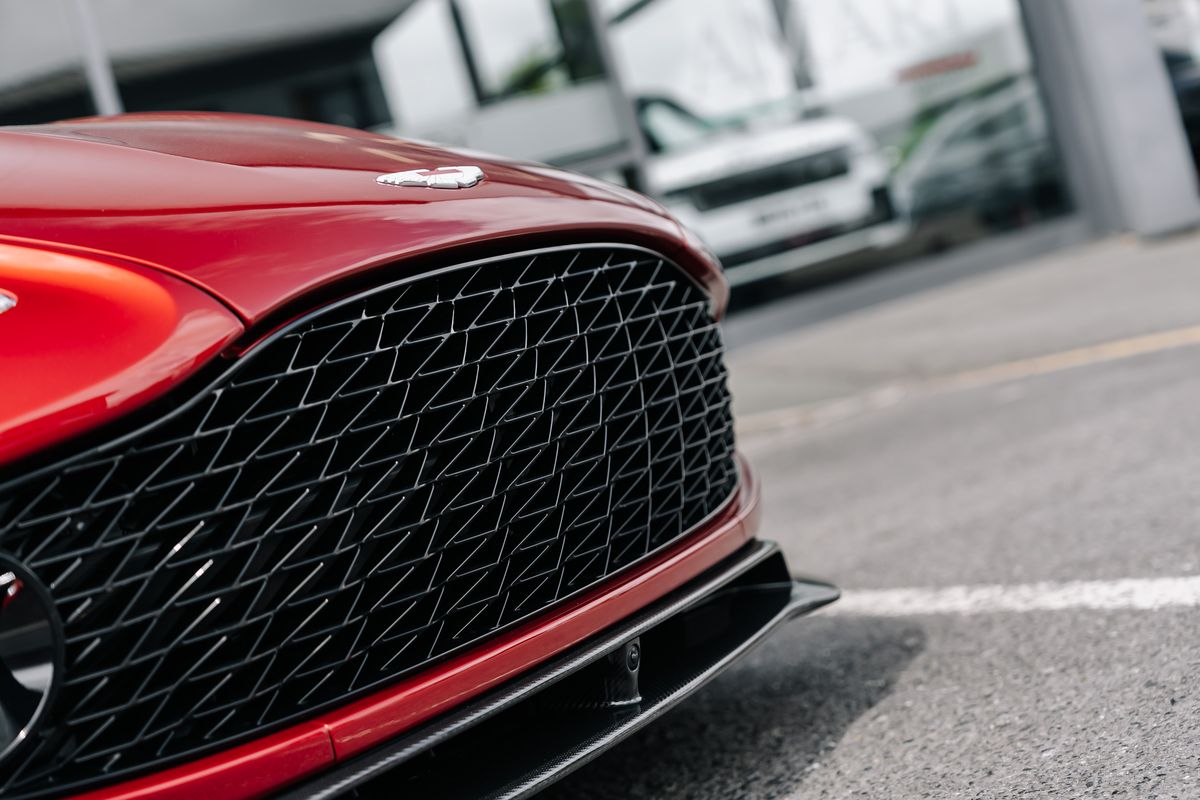 Aston Martin Vanquish Zagato Shooting Brake V12