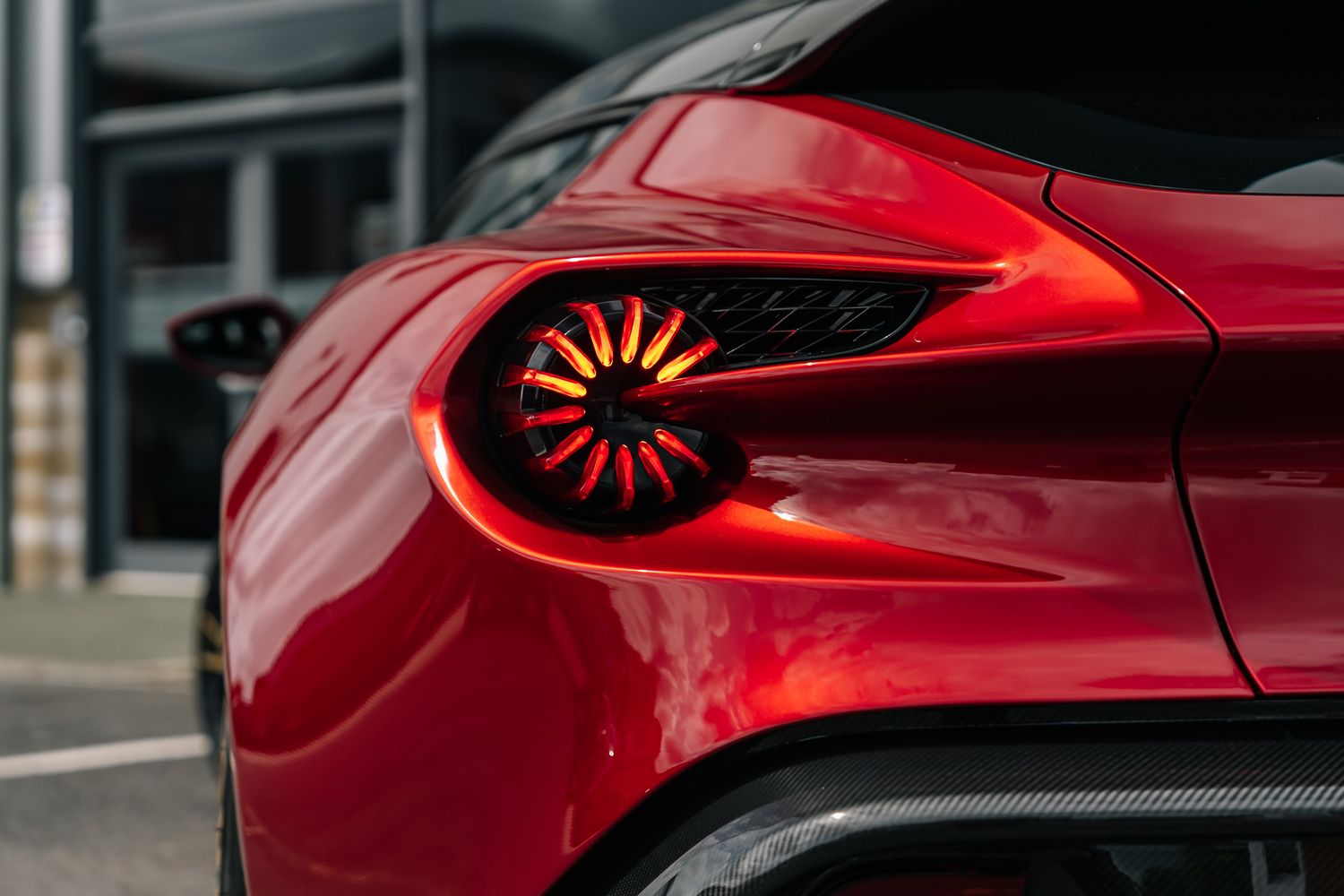 Aston Martin Vanquish Zagato Shooting Brake V12