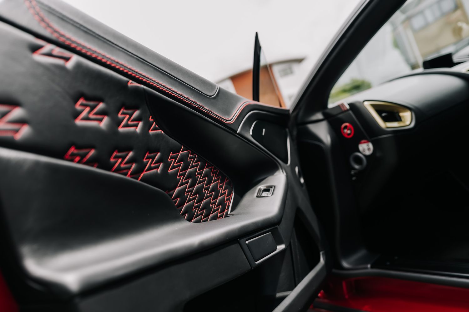 Aston Martin Vanquish Zagato Shooting Brake V12